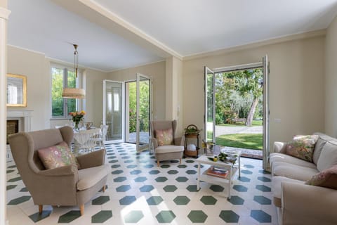 Villa Lilla Bellagio - Luxury Pool and Wine with Lake view Villa in Bellagio