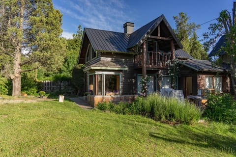 Property building, Facade/entrance, Off site, Garden view