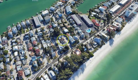 Beach Livin 3 - 3 Bedroom Upstairs House in Sunset Beach