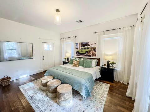 New White On Columbus Family Gathering Place House in Waco