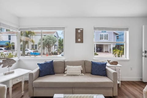 Beach Livin 2 - 1 Bedroom Downstairs House in Sunset Beach