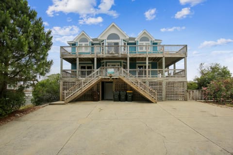 Maxximum Views House in Corolla