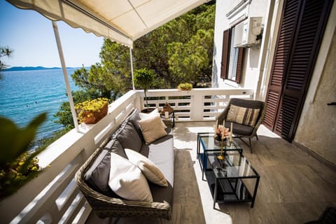 Zadar Center Beach Apartment - DIRECTLY ON THE SEA Apartment in Zadar