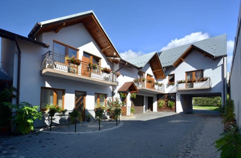 Fishing, Table tennis, Canoeing, Hiking, Cycling, Area and facilities, Sports