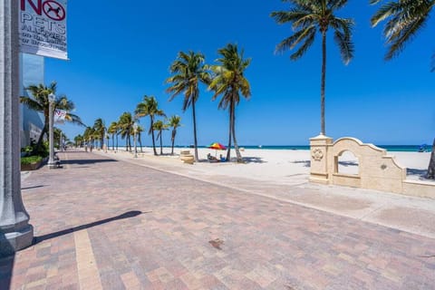 Lovely Studio Walking Distance To Ocean - Suite 5 Apartment in Hollywood Beach