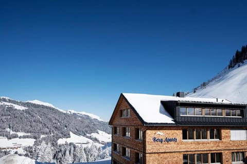 Property building, Natural landscape, Winter