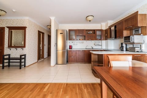 Coffee/tea facilities, Kitchen or kitchenette, Living room, furniture, microwave, kitchen