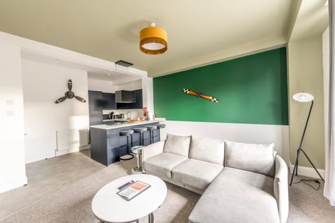 Kitchen or kitchenette, Living room, Seating area
