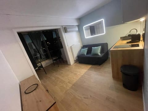 Petit T2 / 4 couchages Apartment in Cannes