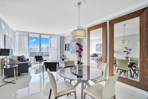 TV and multimedia, Living room, Dining area