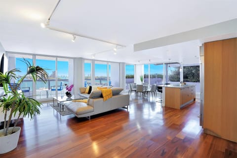 TV and multimedia, Balcony/Terrace, Living room, Dining area, Sea view, kitchen