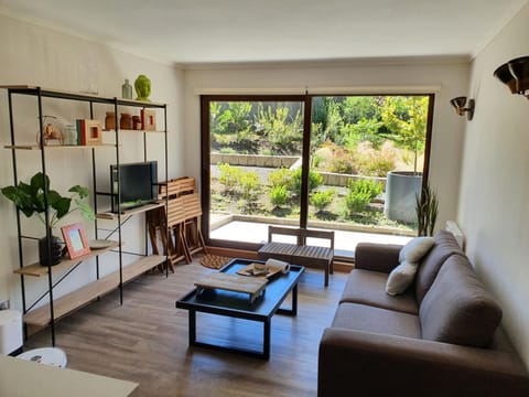 Living room, Garden view