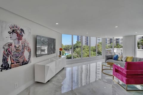 TV and multimedia, View (from property/room), Balcony/Terrace, Living room