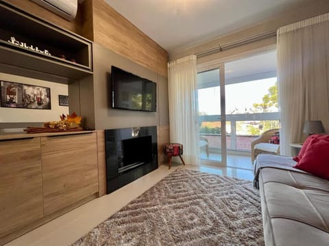 Communal lounge/ TV room, TV and multimedia, Living room
