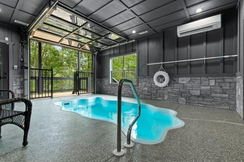 Garden, Seating area, Swimming pool, air conditioner