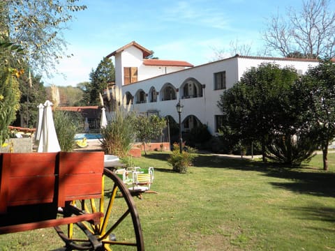 Property building, Day, Garden
