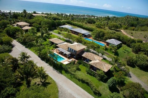 Restaurant/places to eat, Bird's eye view, Beach, Swimming pool