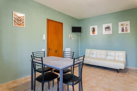 TV and multimedia, Living room, Dining area