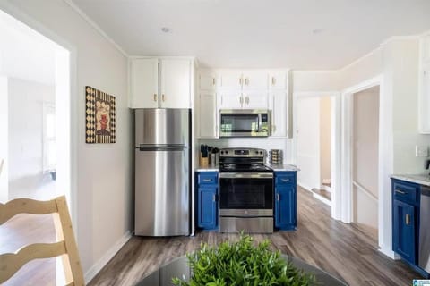 Southern Charm l 5BR l Sleeps 14 l A Location House in Birmingham