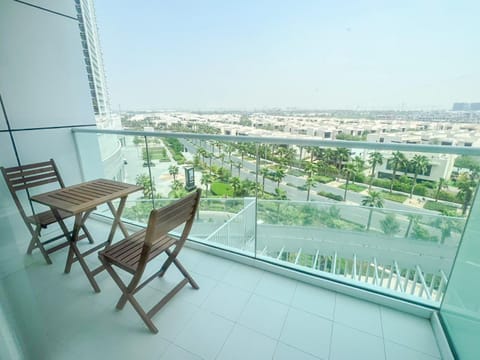View (from property/room), Balcony/Terrace, City view