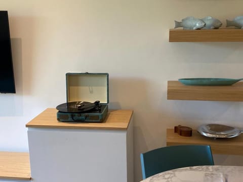 Decorative detail, Entertainment