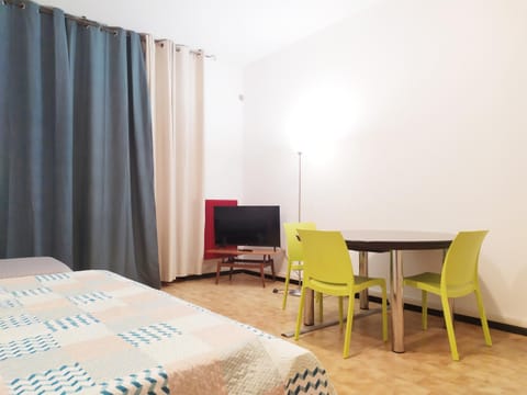 TV and multimedia, Bedroom