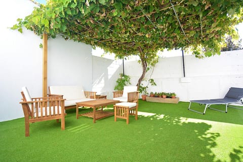 Property building, Patio, Off site, Garden, Garden view, sunbed