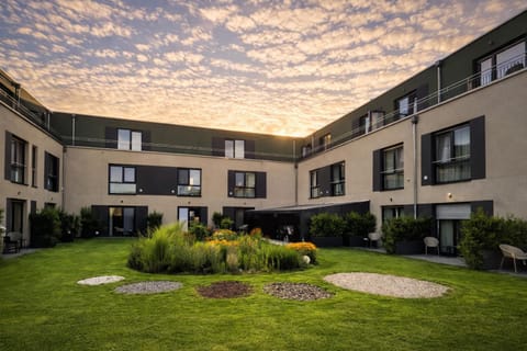 Property building, Garden