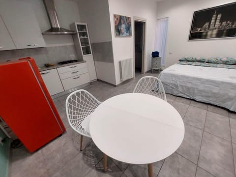Bed, kitchen