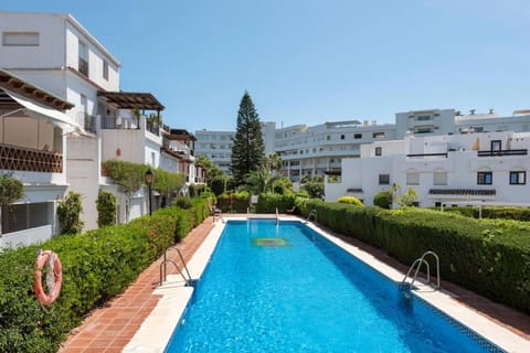 Nice 3 Bedroom Apartment, next to the beach, with pool Apartment in Marbella