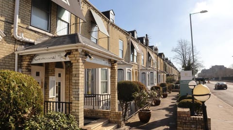 Property building, Patio, Facade/entrance, Neighbourhood
