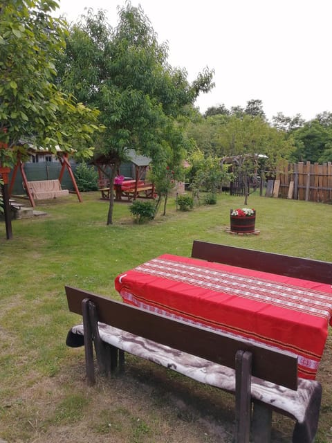 Evening entertainment, Garden view