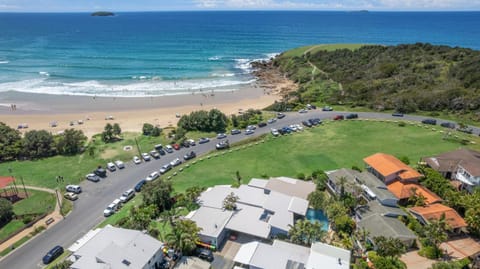 Property building, Nearby landmark, Natural landscape, Bird's eye view, Beach, Sea view, Location