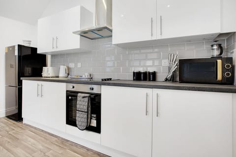 Kitchen or kitchenette, minibar, pet friendly, toaster