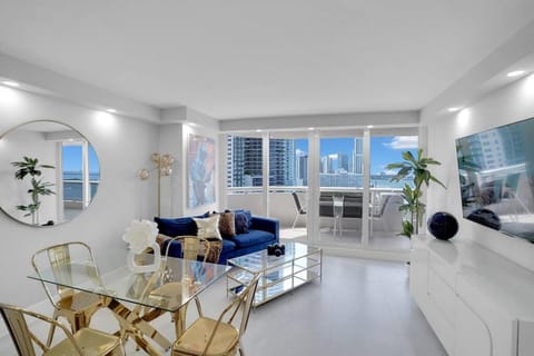 TV and multimedia, Balcony/Terrace, Living room, Dining area