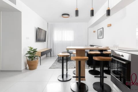TV and multimedia, Kitchen or kitchenette, Dining area