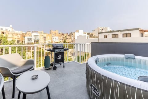 Natural landscape, Hot Tub, View (from property/room), Evening entertainment