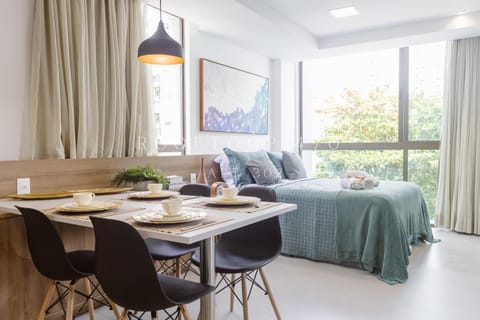 Bed, Living room