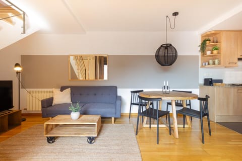 TV and multimedia, Living room, Dining area