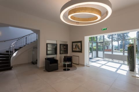 Facade/entrance, Lobby or reception