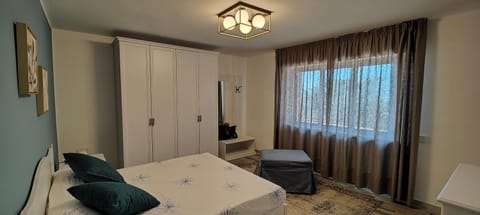 Bed, Bedroom, wardrobe