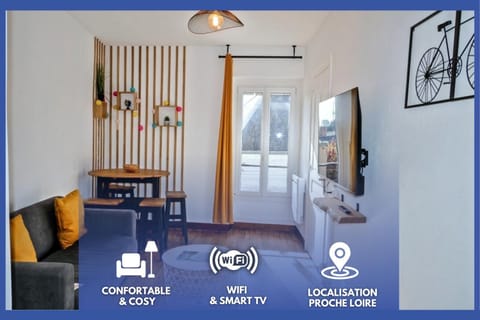 Communal lounge/ TV room, TV and multimedia, Dining area