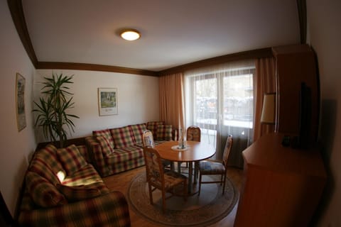 Balcony/Terrace, Living room