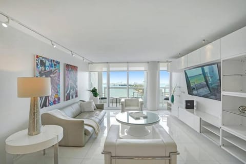 TV and multimedia, Balcony/Terrace, Living room, Sea view