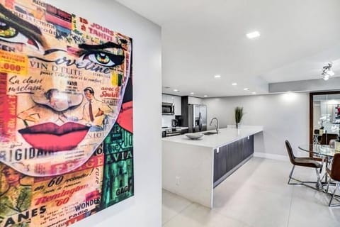 Kitchen or kitchenette, Decorative detail, Dining area
