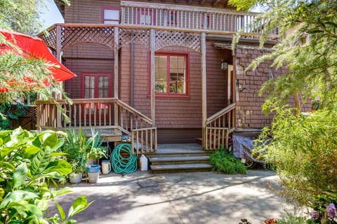 WFH-Friendly Berkeley Home Less Than 2 Mi to University! House in Berkeley