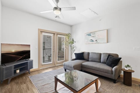 Luxe 3B/2B Getaway - Pool, Gym, Parking, Pet Wash Apartment in Leander