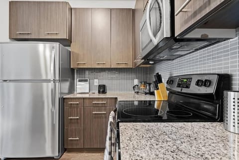 Luxe 2B/2B Getaway - Pool, Gym, Garage, Pet Wash Apartment in Leander