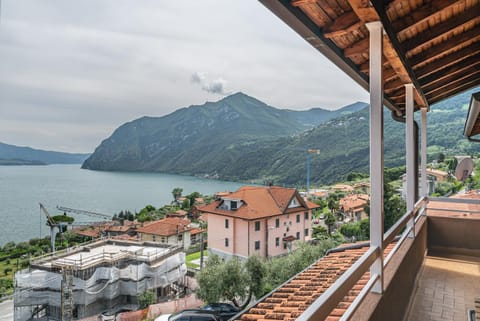 Nearby landmark, Day, View (from property/room), Balcony/Terrace, Lake view
