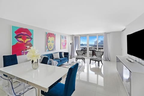 TV and multimedia, Balcony/Terrace, Living room, Dining area, City view, Sea view, hair dresser